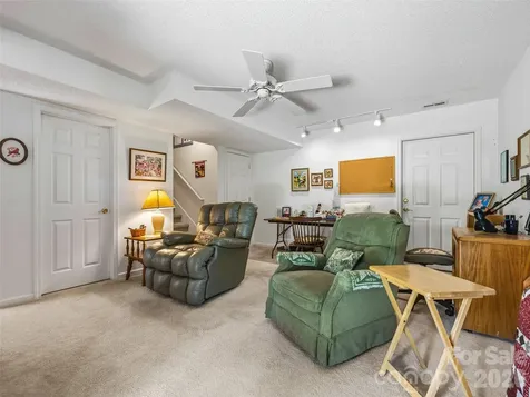 107 London Court Brevard NC 28712
