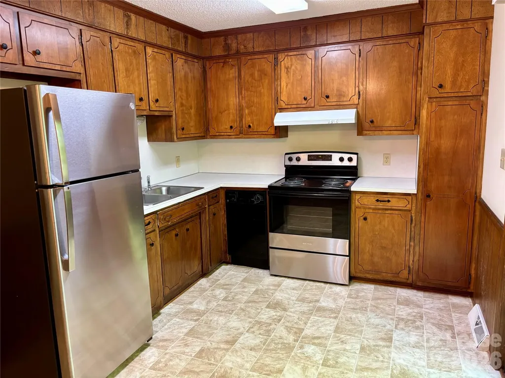 128 Hillcrest Drive Lincolnton NC 28092