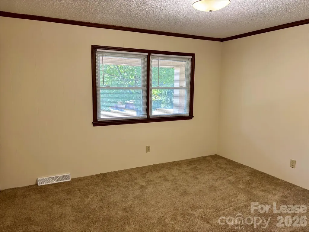 128 Hillcrest Drive Lincolnton NC 28092