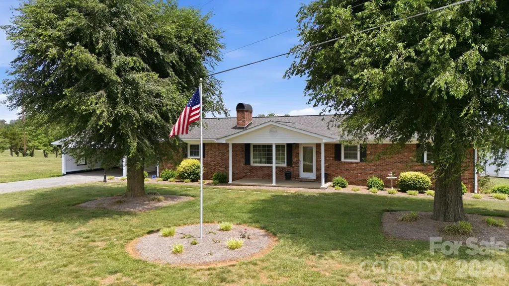 1913 Nebo Road Boonville NC 27011