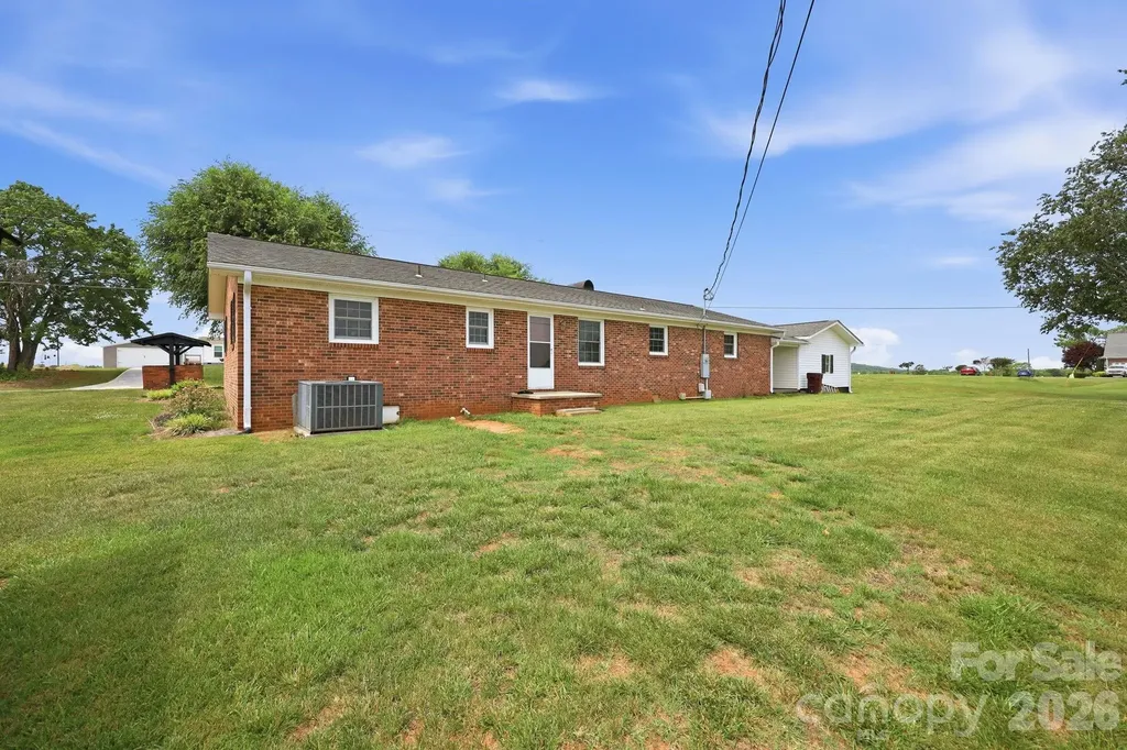 1913 Nebo Road Boonville NC 27011
