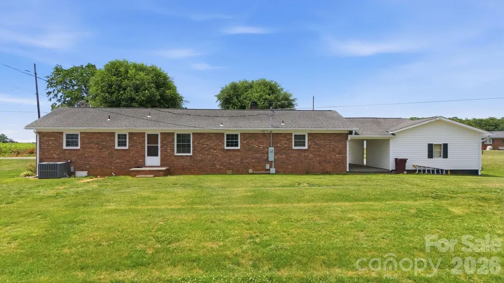 1913 Nebo Road Boonville NC 27011