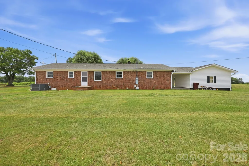 1913 Nebo Road Boonville NC 27011