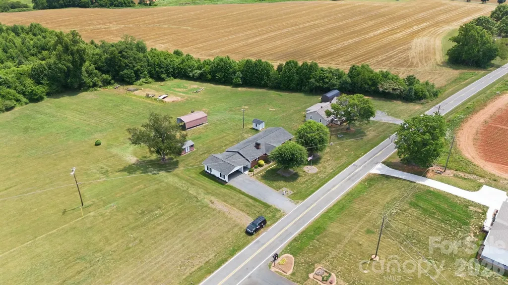 1913 Nebo Road Boonville NC 27011