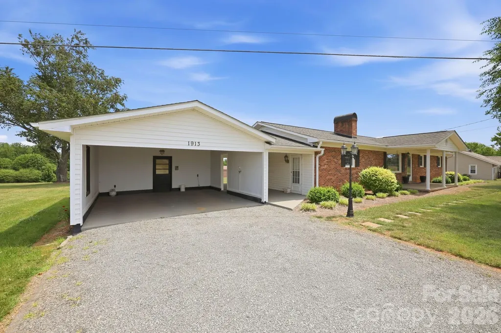 1913 Nebo Road Boonville NC 27011