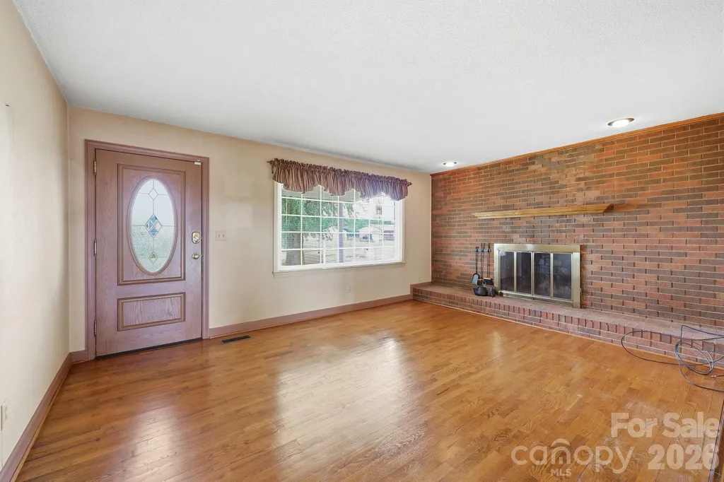 1913 Nebo Road Boonville NC 27011