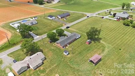 1913 Nebo Road Boonville NC 27011