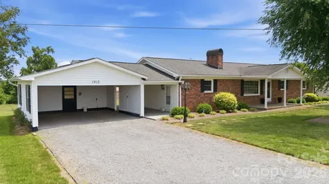 1913 Nebo Road Boonville NC 27011