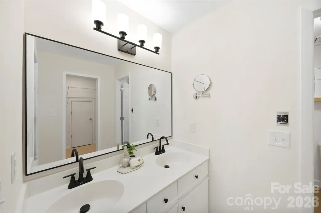 9808 Emerald Point Drive Charlotte NC 28278