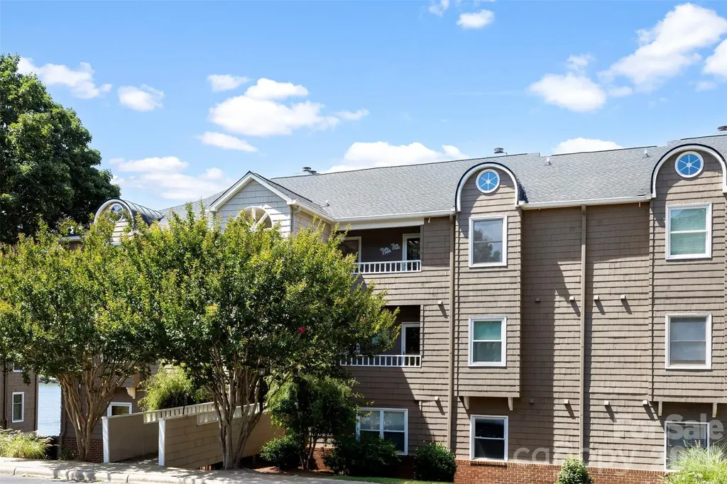 9808 Emerald Point Drive Charlotte NC 28278