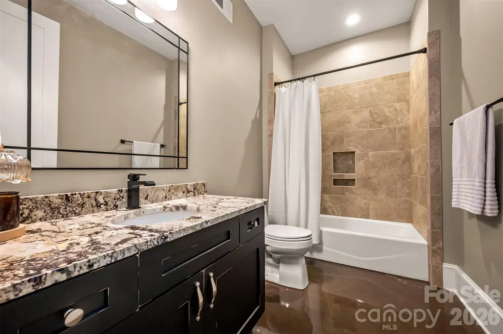 398 Mapleton Lane Columbus NC 28722
