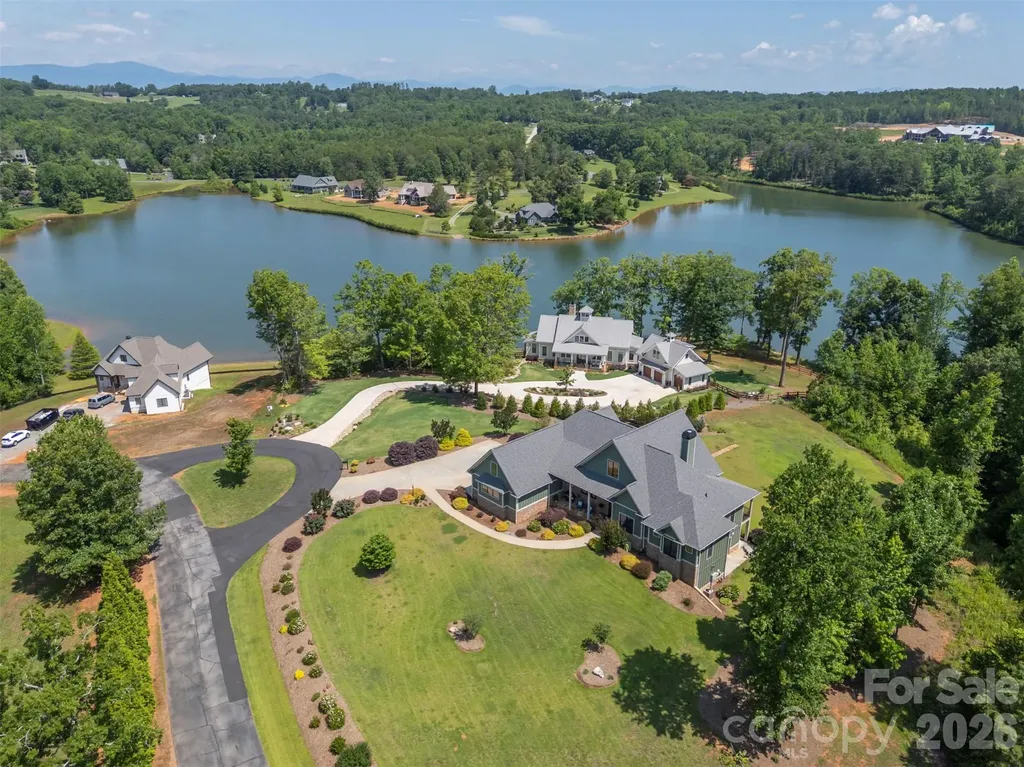 398 Mapleton Lane Columbus NC 28722