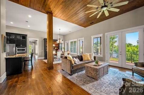 398 Mapleton Lane Columbus NC 28722