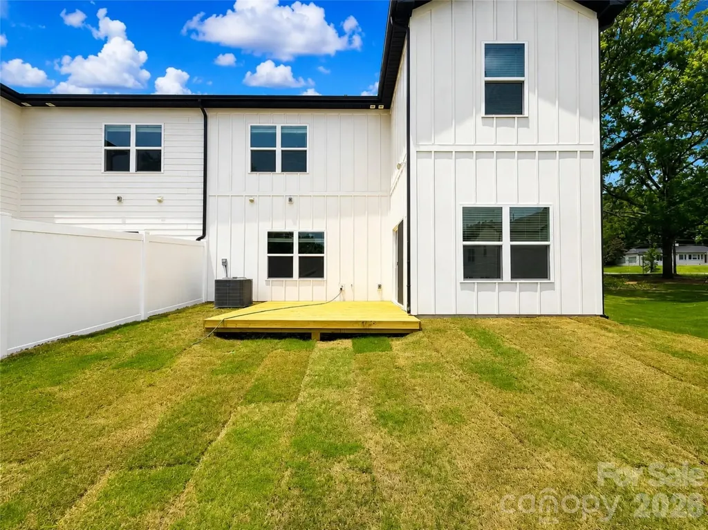 1242 N Sharon Amity Road Charlotte NC 28211