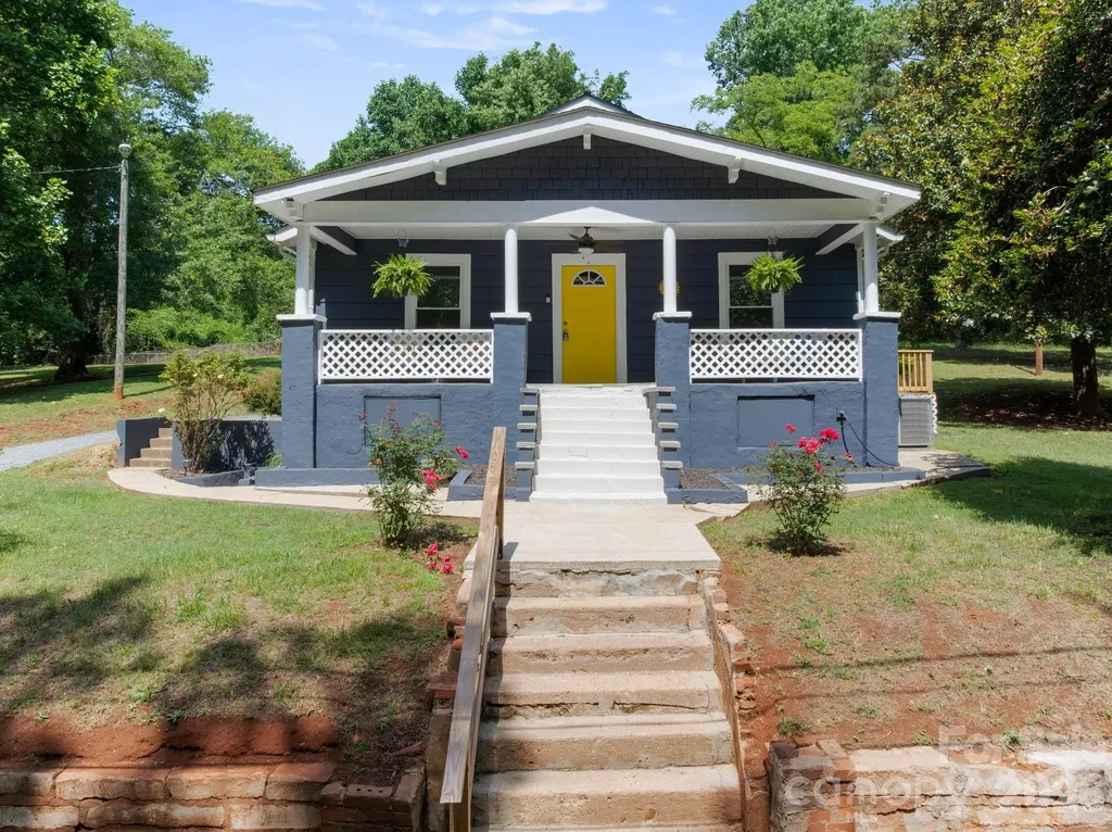 147 N Hillside Street Rutherfordton NC 28139