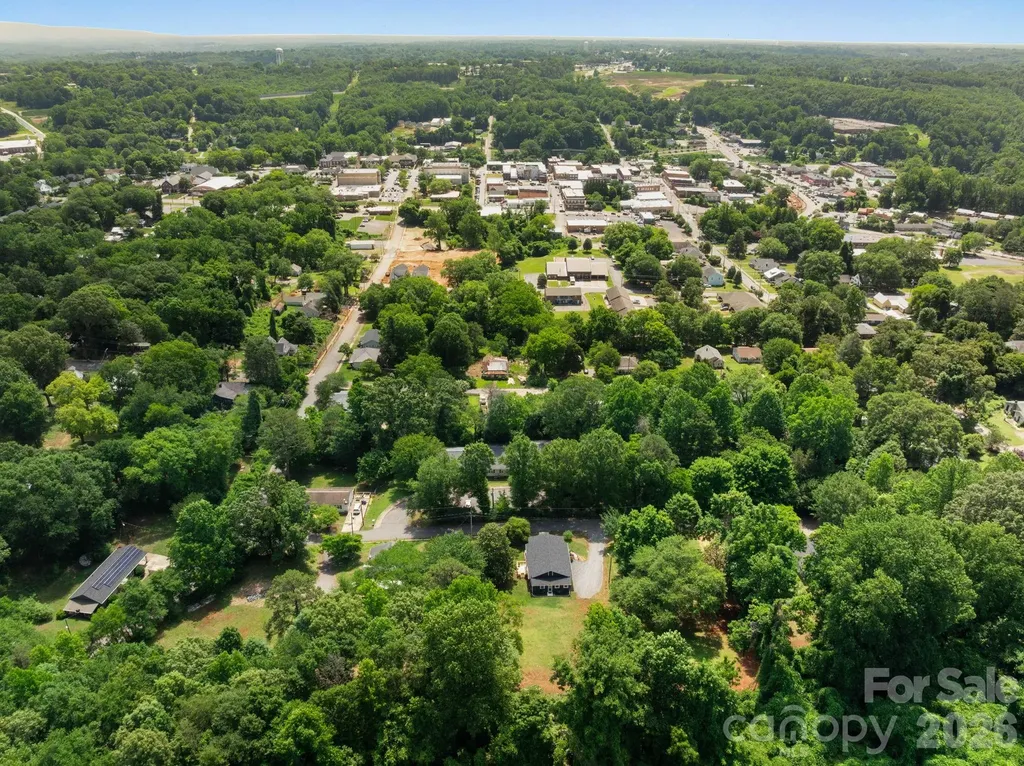 147 N Hillside Street Rutherfordton NC 28139