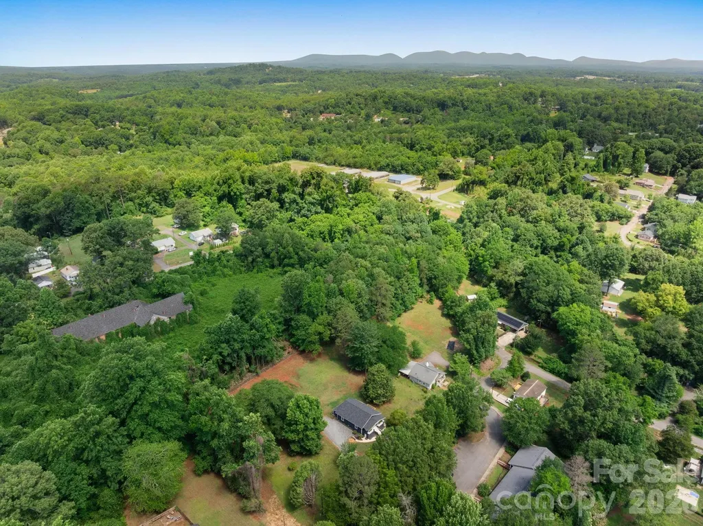 147 N Hillside Street Rutherfordton NC 28139