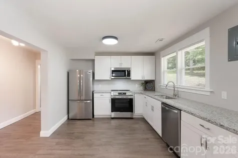 147 N Hillside Street Rutherfordton NC 28139