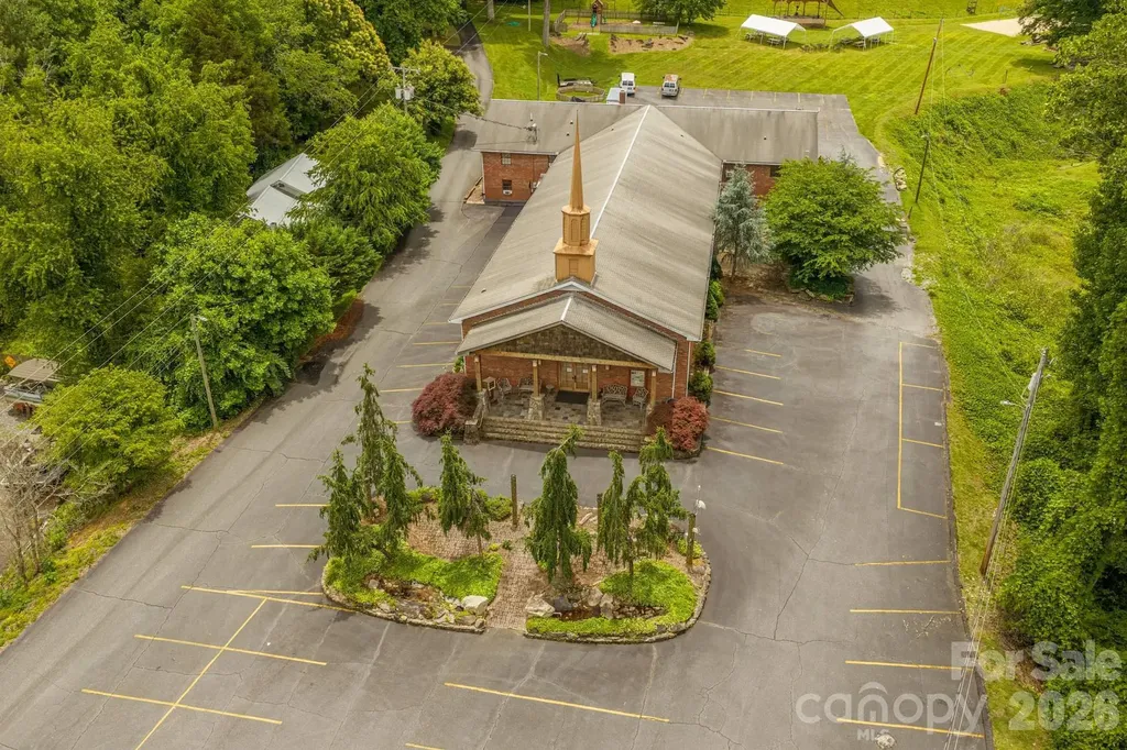 1127 Franklin Grove Church Road Bryson City NC 28713