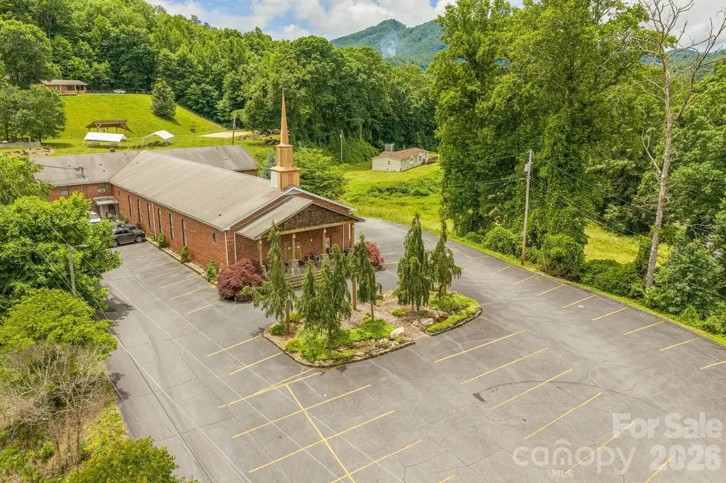1127 Franklin Grove Church Road Bryson City NC 28713