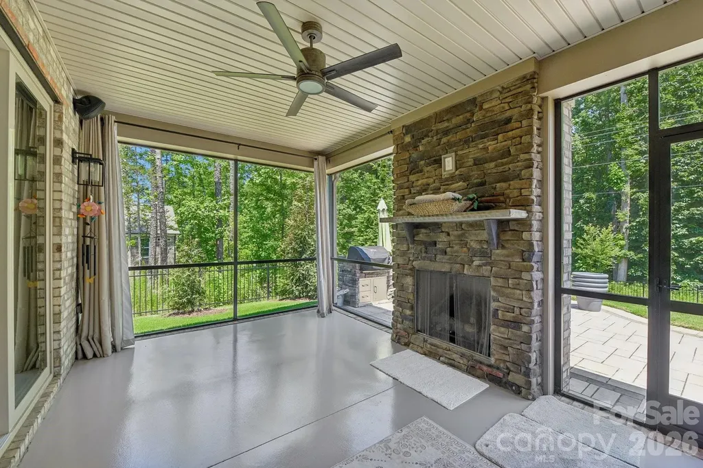 9833 Ardley Park Way Charlotte NC 28227