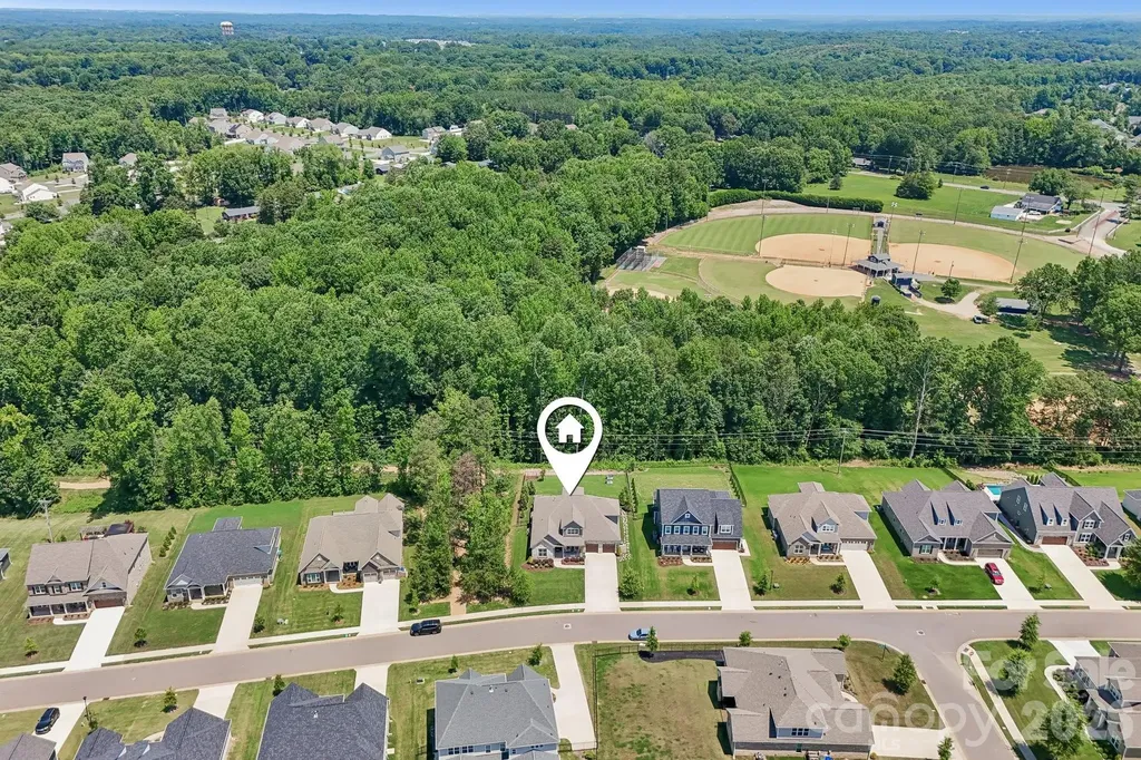 9833 Ardley Park Way Charlotte NC 28227