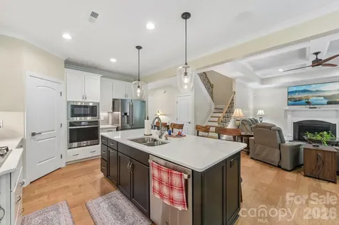 9833 Ardley Park Way Charlotte NC 28227