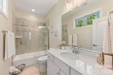9833 Ardley Park Way Charlotte NC 28227