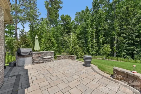 9833 Ardley Park Way Charlotte NC 28227