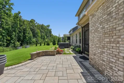 9833 Ardley Park Way Charlotte NC 28227