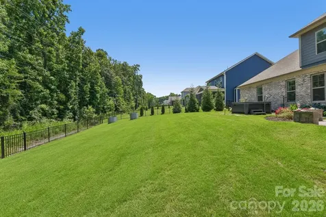 9833 Ardley Park Way Charlotte NC 28227