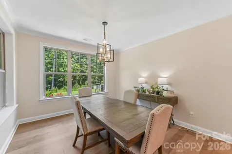 9833 Ardley Park Way Charlotte NC 28227