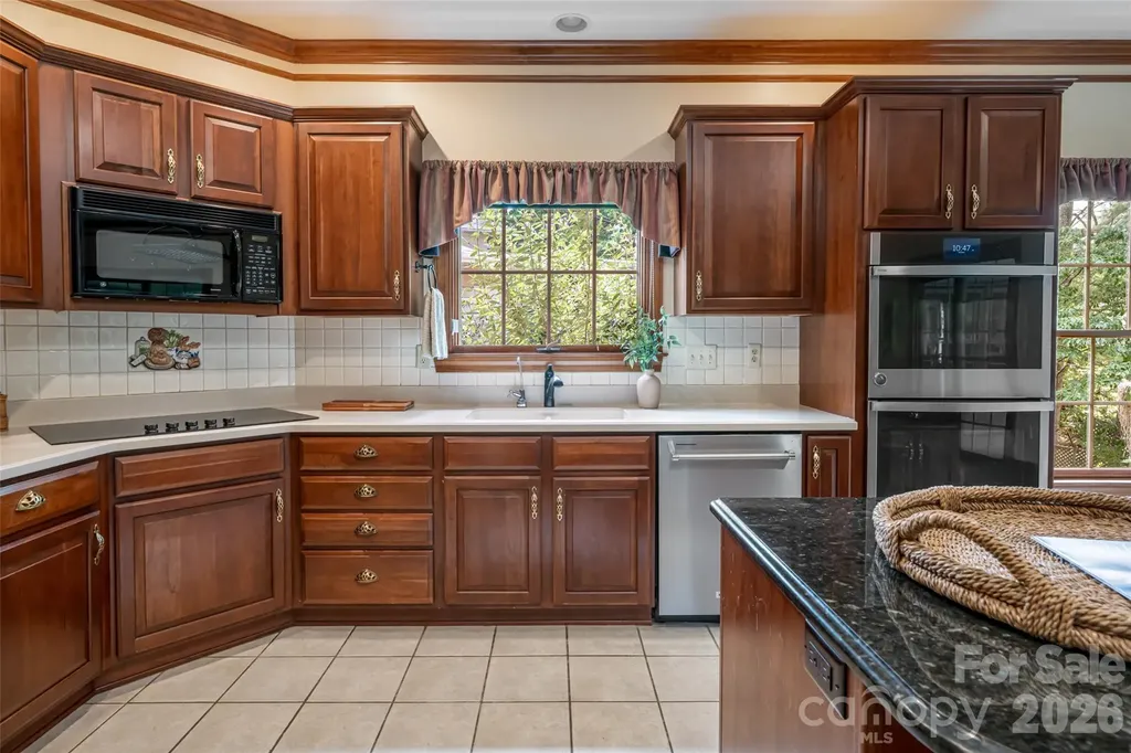 23 Boddington Court Asheville NC 28803