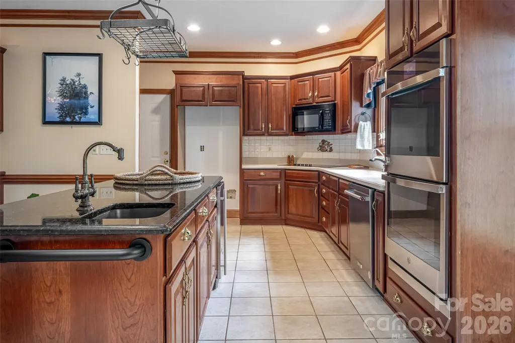 23 Boddington Court Asheville NC 28803