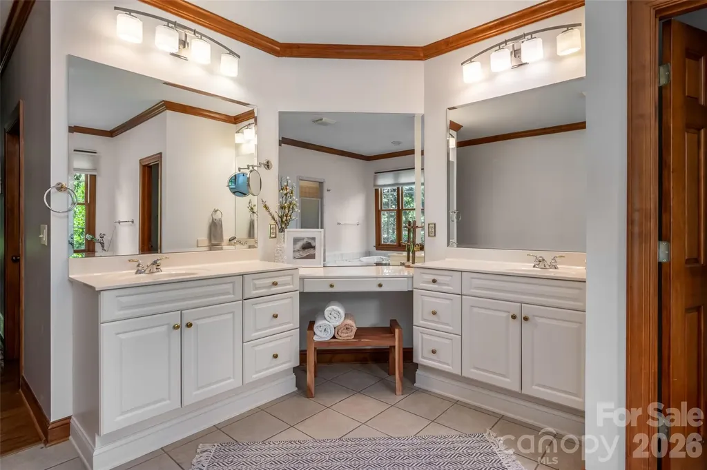 23 Boddington Court Asheville NC 28803