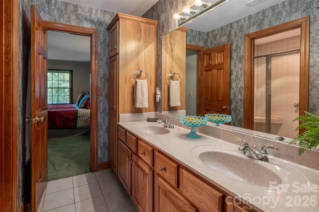 23 Boddington Court Asheville NC 28803