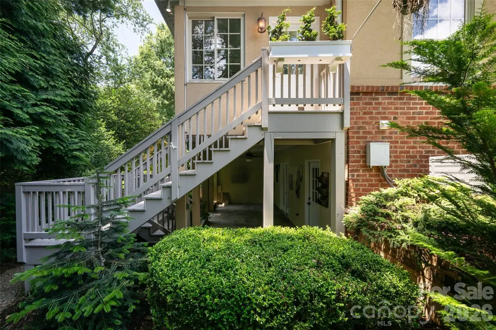 23 Boddington Court Asheville NC 28803
