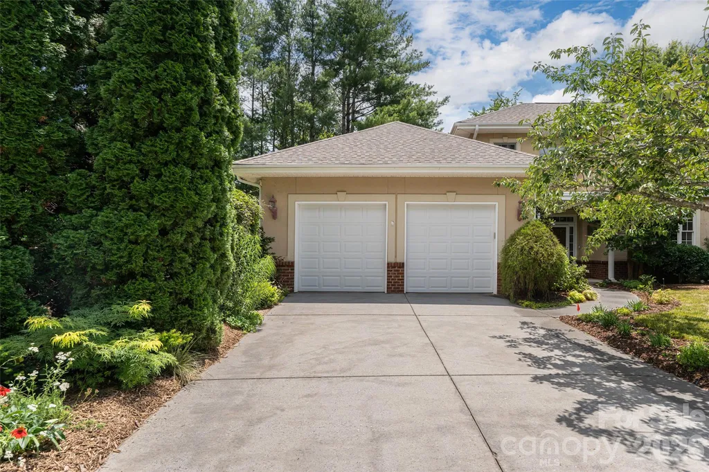 23 Boddington Court Asheville NC 28803