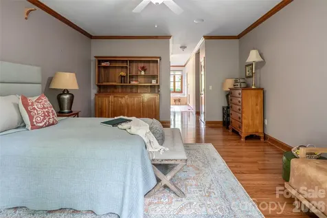 23 Boddington Court Asheville NC 28803
