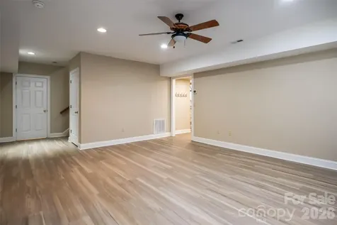 23 Boddington Court Asheville NC 28803