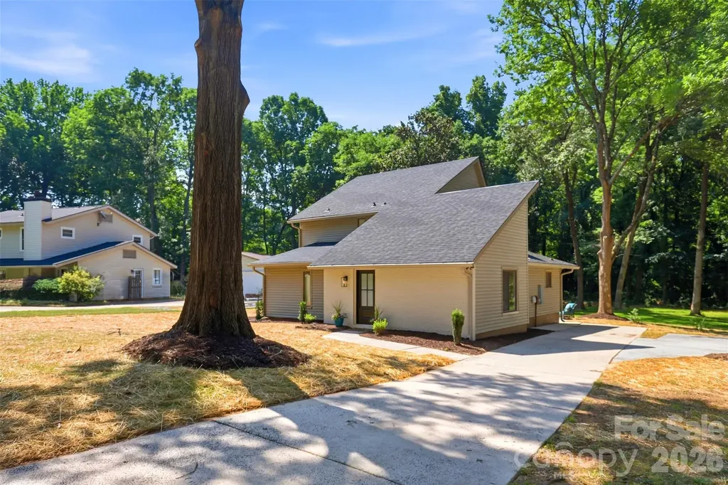 5908 Mcnair Road Charlotte NC 28212