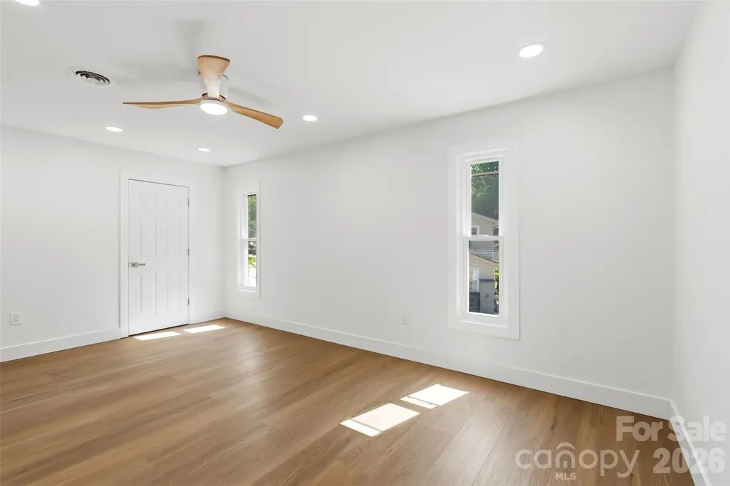 5908 Mcnair Road Charlotte NC 28212