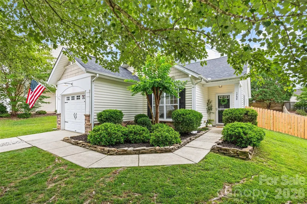 1732 Crabapple Tree Lane Charlotte NC 28214