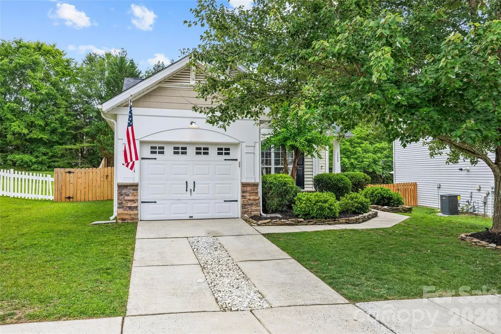 1732 Crabapple Tree Lane Charlotte NC 28214