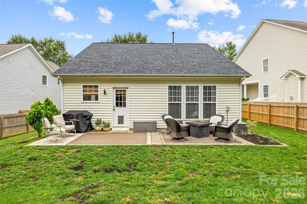 1732 Crabapple Tree Lane Charlotte NC 28214