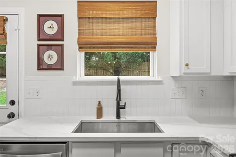 1732 Crabapple Tree Lane Charlotte NC 28214