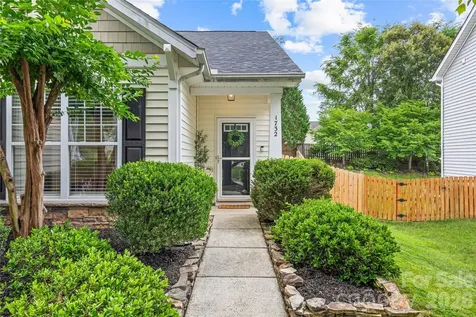 1732 Crabapple Tree Lane Charlotte NC 28214