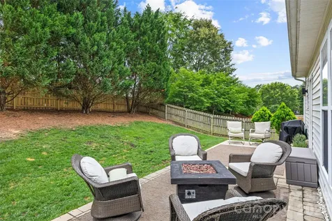 1732 Crabapple Tree Lane Charlotte NC 28214
