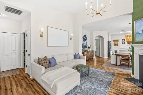 1732 Crabapple Tree Lane Charlotte NC 28214