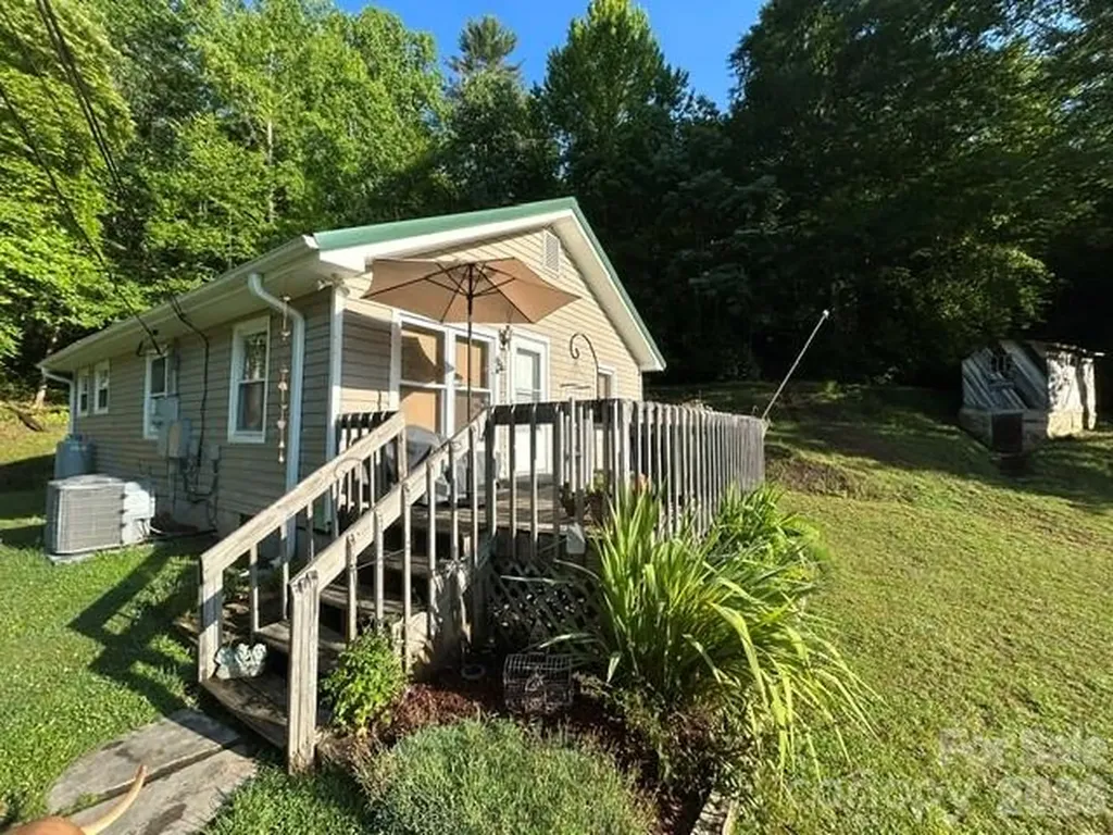 726 Israel Road Brevard NC 28712